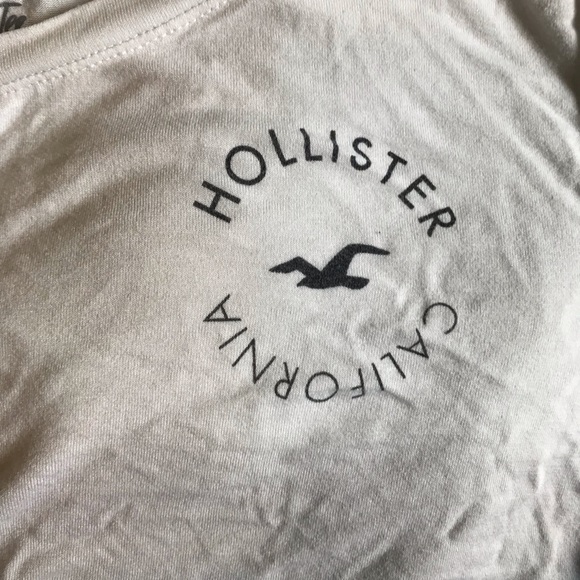 Hollister T - Shirt - Picture 1 of 4